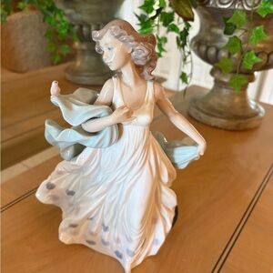 Lladro Summer Serenade, Elegant Porcelain Figurine with Bird